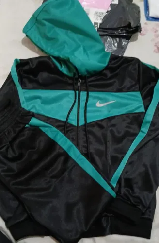 Conjunto Nike verde  - Tam 10
