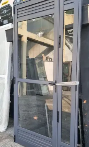 Porta de giro abertura total