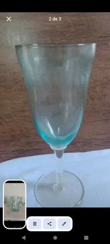Conjunto de taça com jarra azul turquesa 