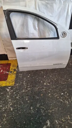 Porta Dianteira Direita Renault Sandero 2012 / 2013 