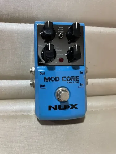 Pedal Nux Mod Core Deluxe Mod Chorus Flanger Vibrato Phaser - Conservadão!!