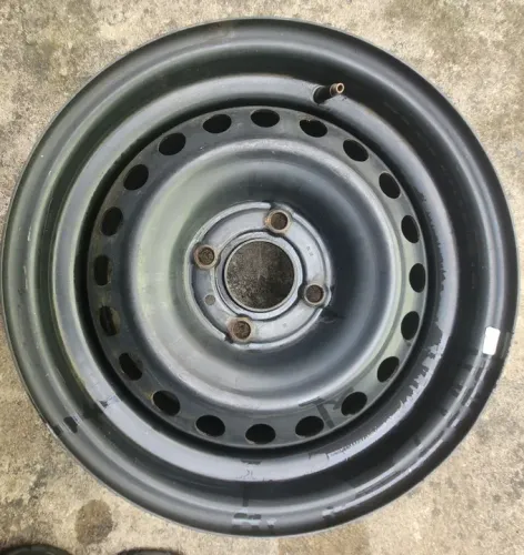 Roda de ferro Nissan aro16 em até 10x de R$25,00 no cartão de crédito