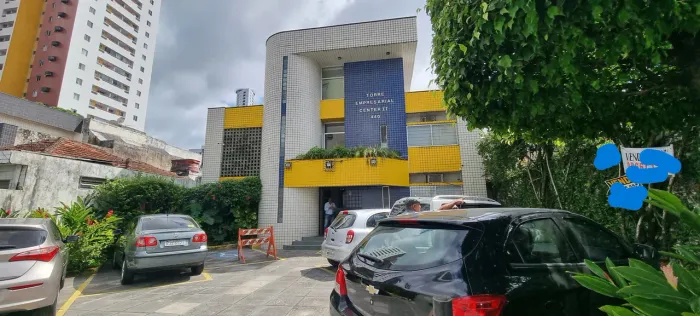 Sala comercial para venda com 36m² na Torre - Recife - PE.