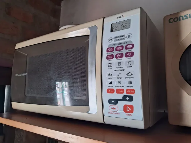 MICRO-ONDAS BRASTEMP 1400W 30 LITROS