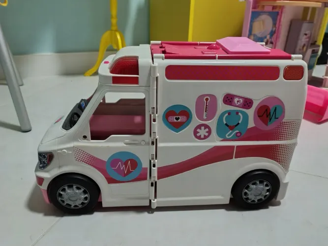Ambulância Barbie