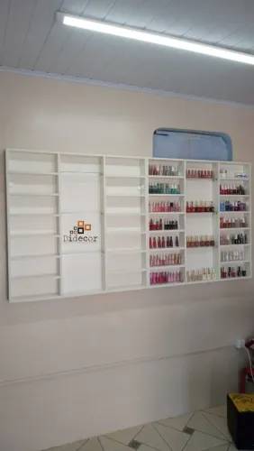 Expositor Esmalterio c/3 prateleiras em vidro
