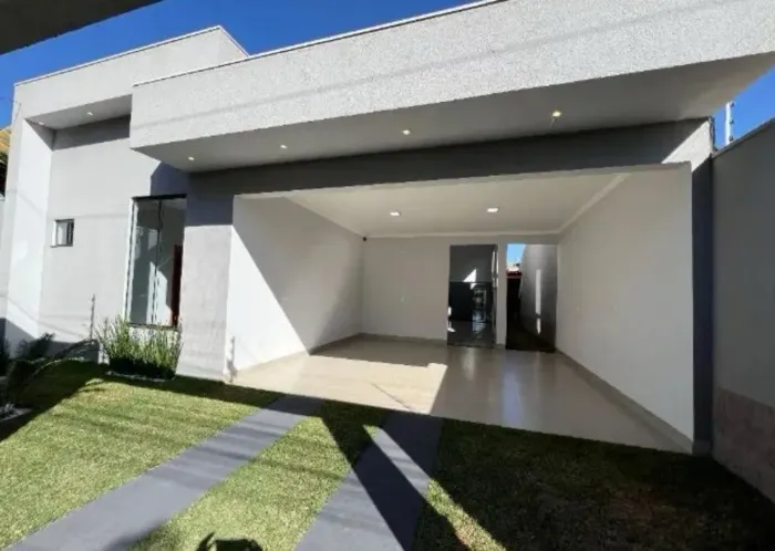 Casa Adriana parque com lote 180metros