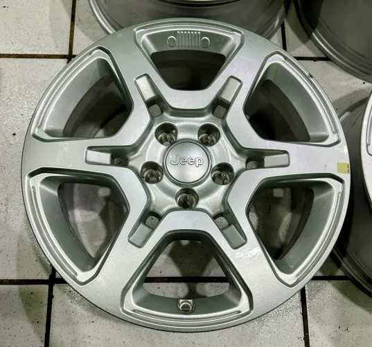 Roda Original Jeep Renegade 2025 Aro 17 5x110