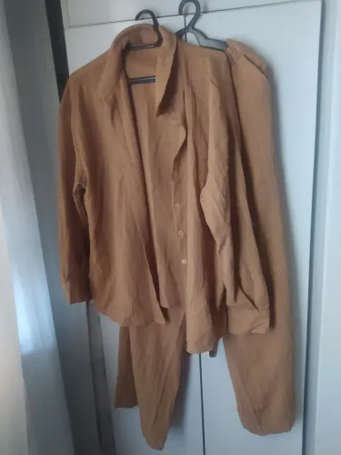 Precinho de Desapego Conjunto camisa e calça Pantalona semi Novo
