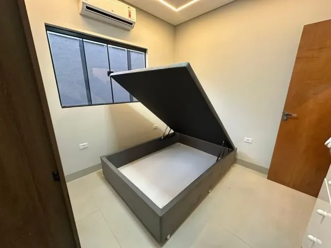 Cama Baú Cinza Elegante com Amplo Espaço Interno