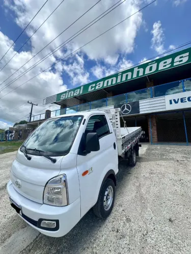 Vende-se caminhão HR
