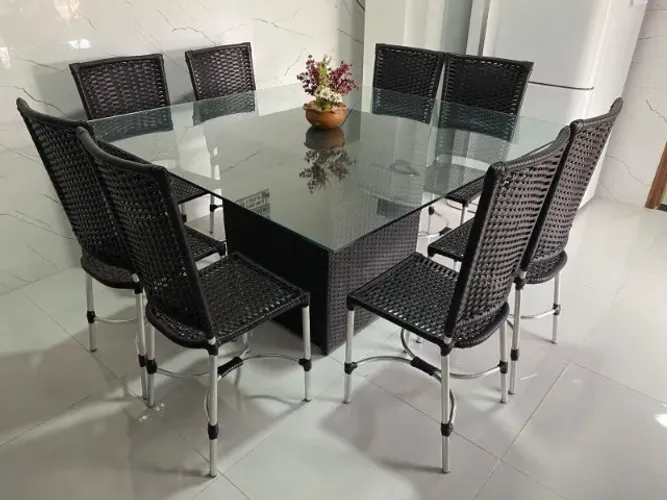 Mesa em vidro e fibra sintética. Mega Oferta!