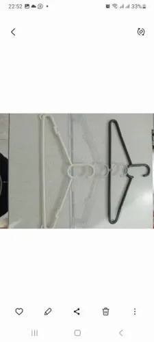 Cabides de plástico para loja preto