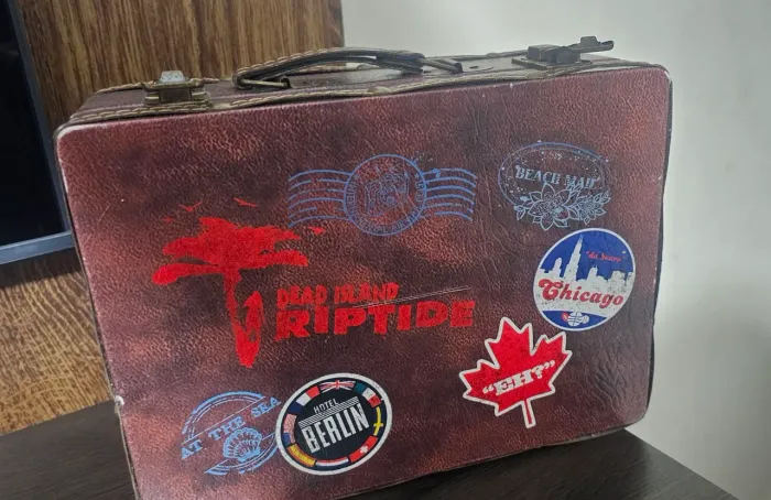 Dead Island Riptide - Edição Colecionador maleta (Case) completa