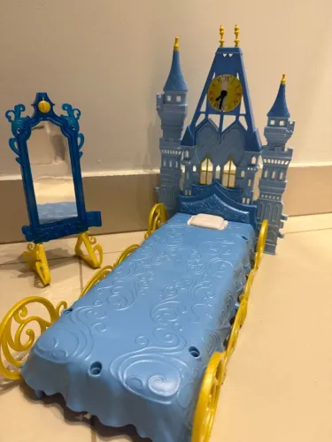 Cama de brinquedo da Cinderela