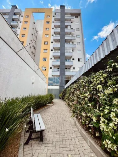 Apartamento com 2 quartos para locação no bairro Iririu por R$1.500,00 + TAXAS
