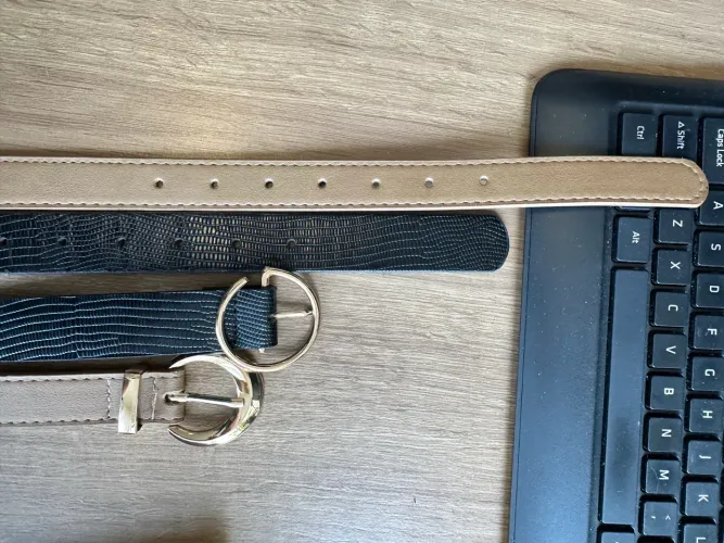cintos femininos preto e bege