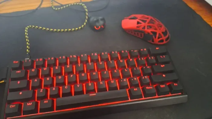 Wooting 60he V2 Alumínio+Wlmouse BeastX 8K Onrom Opticals