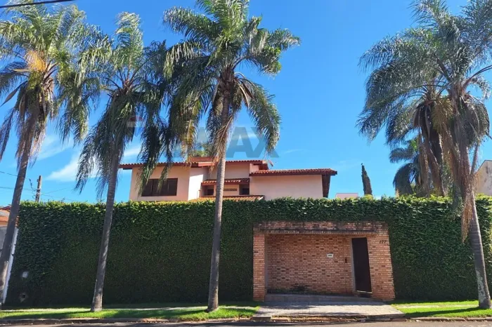 RE/MAX CASANOVA Aluga casa com 3 dormitórios 1 suíte 445m² Bolsão R$7,700,00