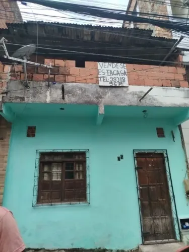 Vende-se esta casa