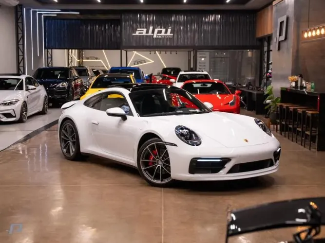 Porsche 911 Carrera Coupe 2021