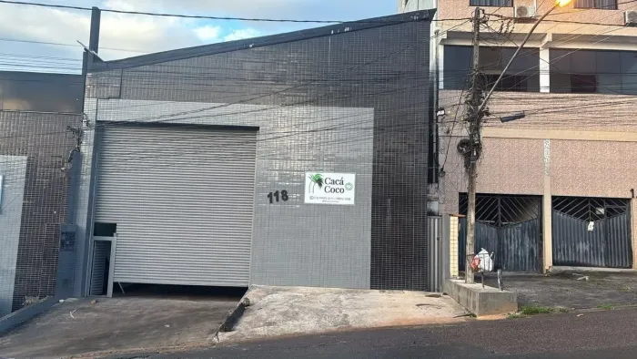 Galpão Comercial para Locação em Localização Estratégica | 270 m²