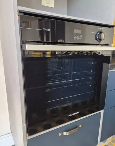 Forno a gás de embutir Brastemp BOA84AERNA usado