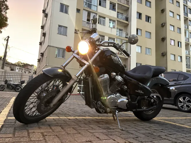Shadonw 600 linda
