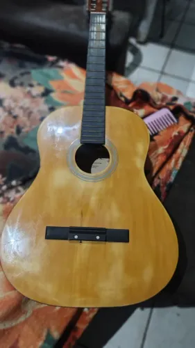Vendo violão 250
