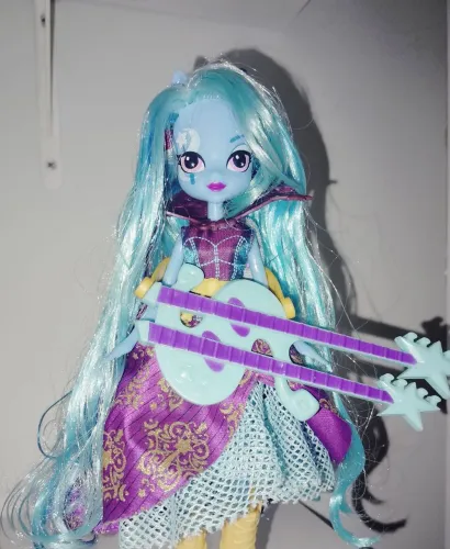 Boneca My Little Pony/ Equestria Girls Trixie