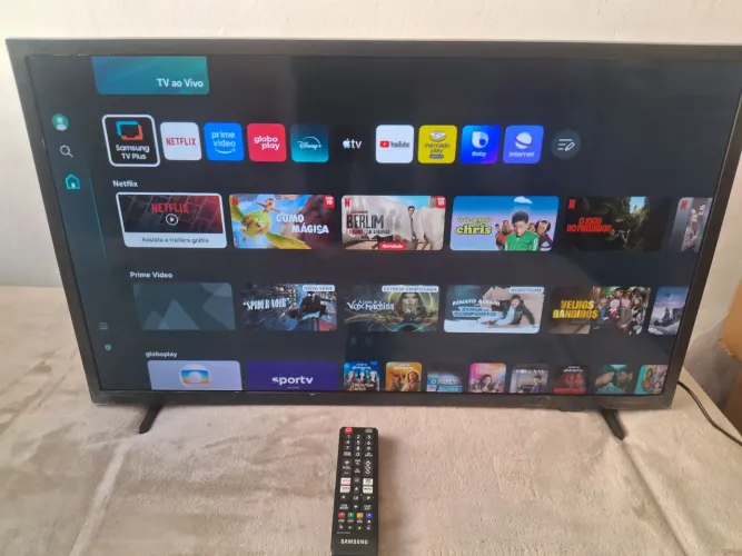 TV Samsung 32 polegadas smart apenas um ano de uso.