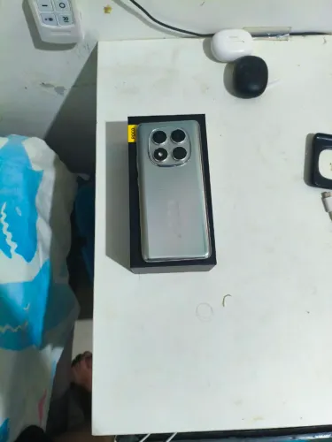 Poco X7 256gb 8g memória RAM cor prata com capa película celular nunca mexido e com 9 mese