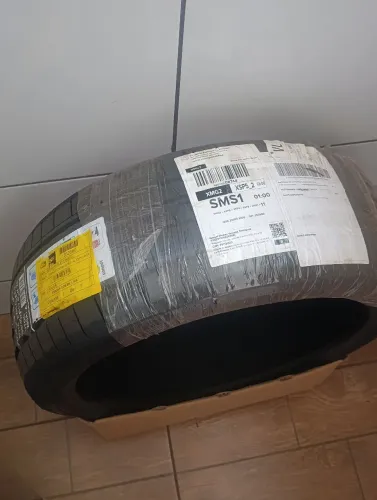 Peneu vendo 
