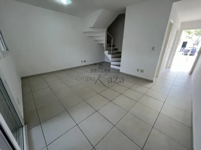 Oportunidade - Casa em Condomínio - Jardim Santa Maria - Condomínio Vert Ville - 3 Dormitó