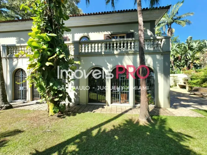 Casa a venda estilo colonial no Jardim America com 650m2 uteis, 5 dormitorios, 1 suite e j