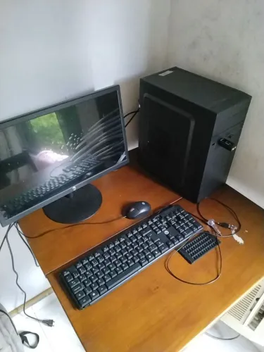 '''computador de mesa avenda