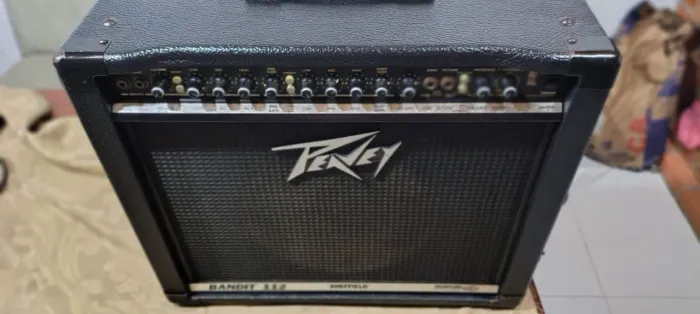 Amplificador Peavey Bandit Sheffield 112 anos 90