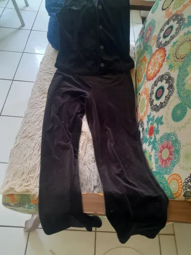 Vestido e conjunto e parka de veludo