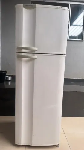 GELADEIRA BARATA