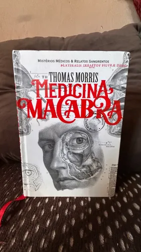 Livro Medicina Macabra - Darkside Books (Usado)