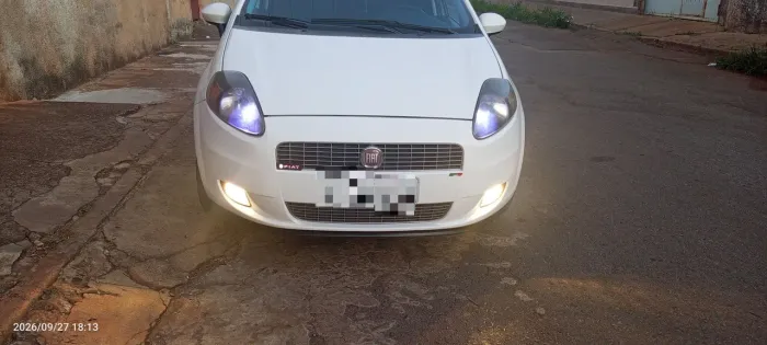 Fiat Punto Attractive Italia 1.4 F.flex 8V 5P 2012