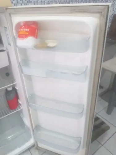 Geladeira a venda 