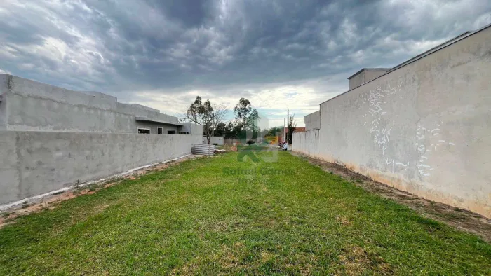 Terreno à venda, 330 m² por R$ 130.000,00 - Condomínio Residencial Jardim Califórnia - Est