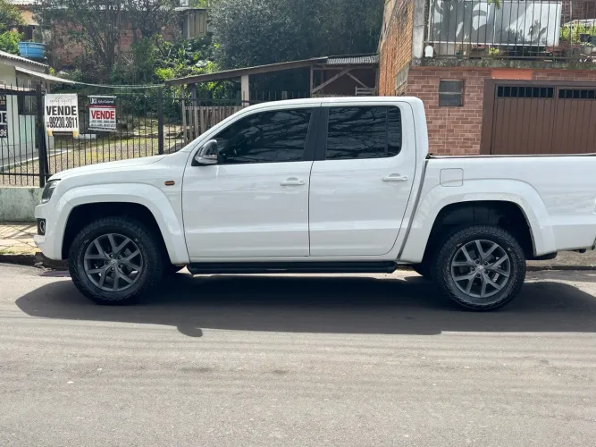 Volkswagen Amarok High.cd 2.0 16V TDI 4X4 Dies. AUT 2014