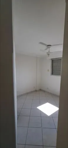 Apartamento com 3 Quarto(s) e 2 banheiro(s) para Alugar, 96 m² por R$ 1777 / Mês