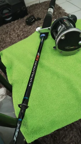 Carretilha Black Max 20 e vara evolution