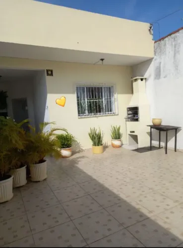 Casa para temporada em peruibe ao lado do centro.