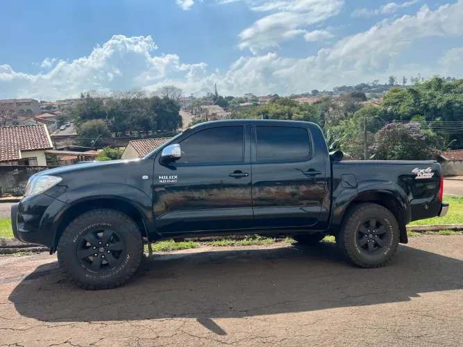 Toyota Hilux CD SRV D4-d 4X4 3.0 TDI Diesel AUT 2011