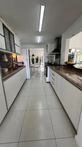 Busca Vida, 4 Suítes, 900M² Área Verde, Cond. Alto Padrão, R$ 1.800.000