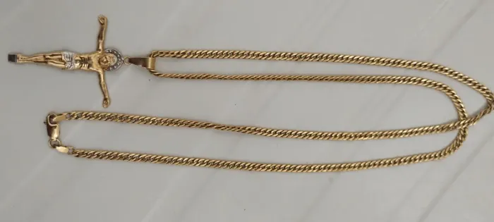 Cordão de ouro 18k vendo ou troco valor negociável 8.600